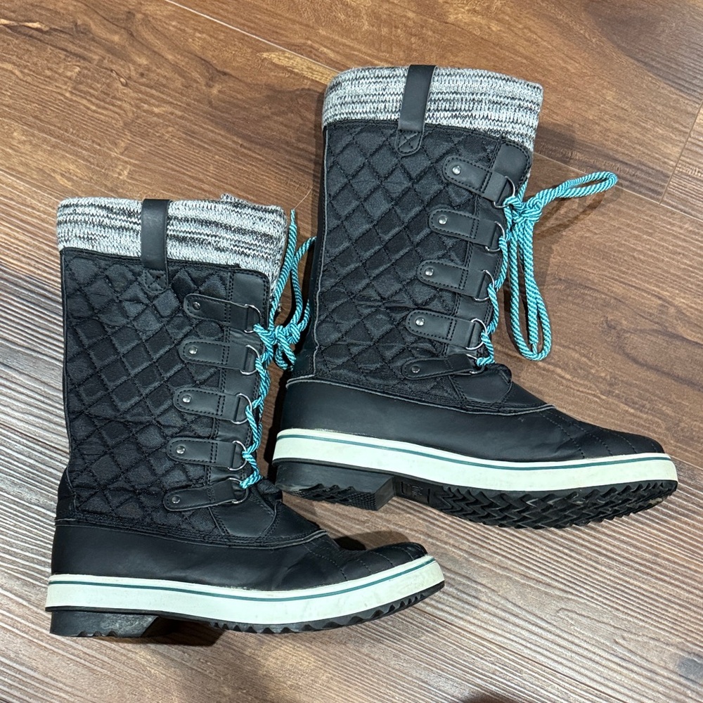 Black Quilted Winter Boots with Teal Accents